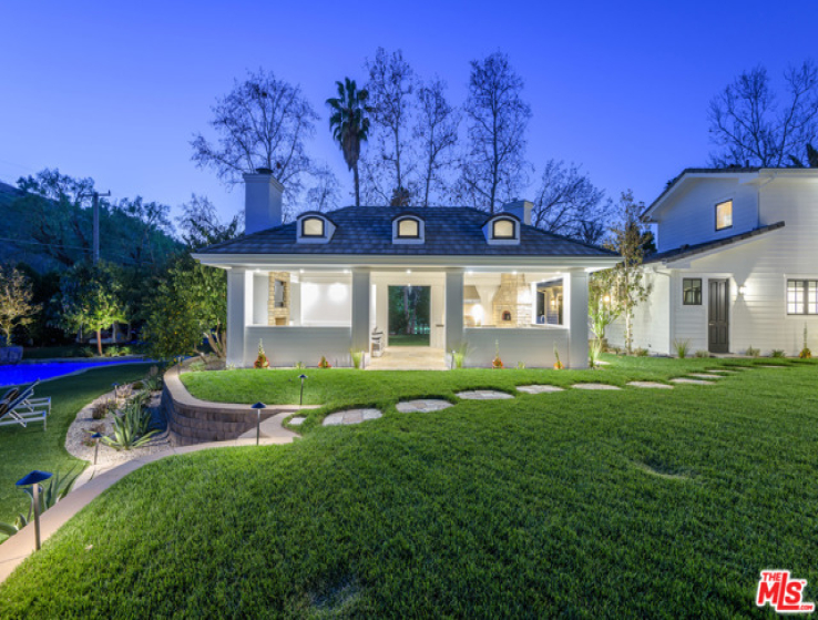 6 Bed Home for Sale in Hidden Hills, California