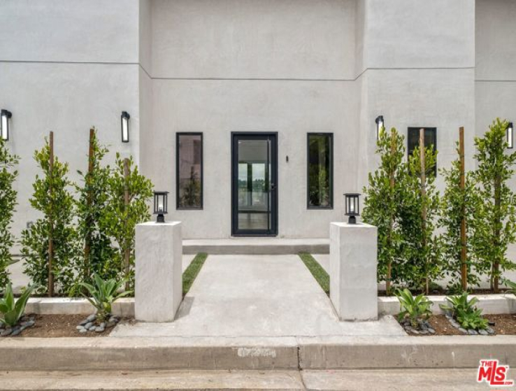 4 Bed Home for Sale in Beverly Hills, California