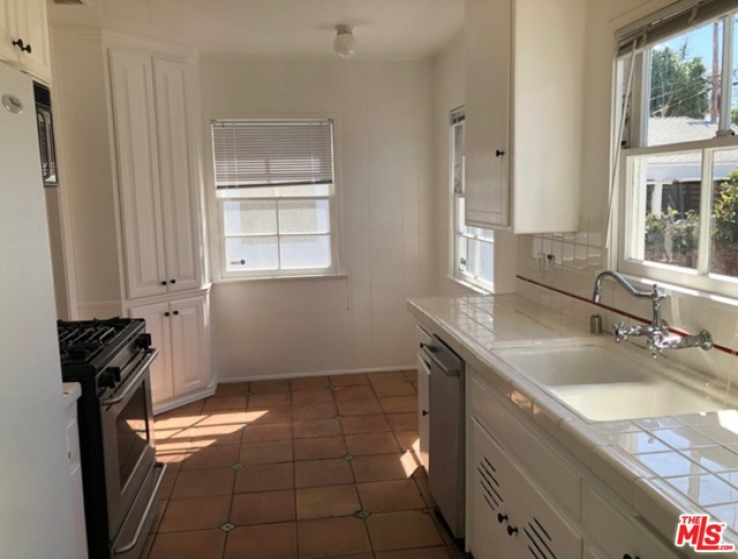 2 Bed Home to Rent in Culver City, California