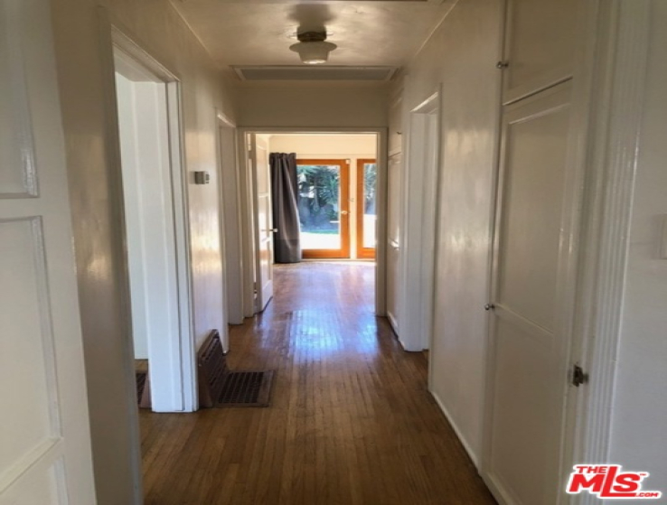 2 Bed Home to Rent in Culver City, California