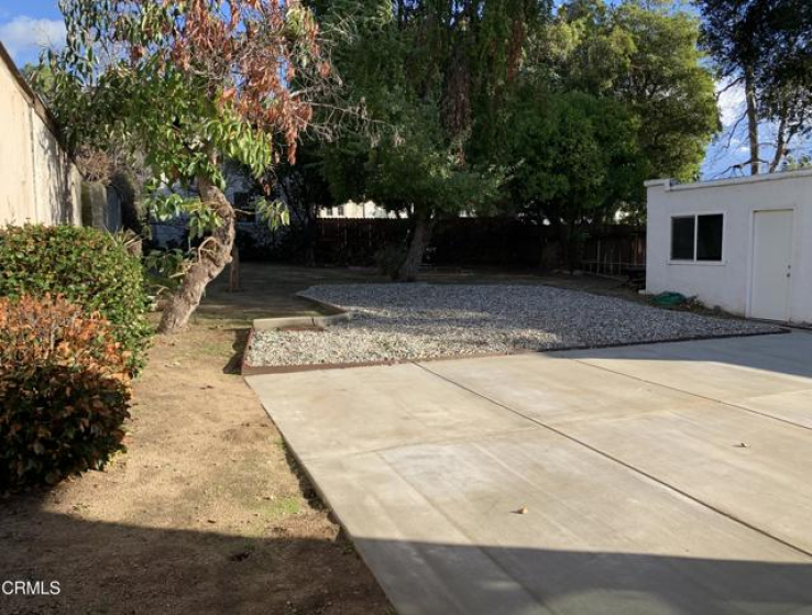 3 Bed Home to Rent in Altadena, California