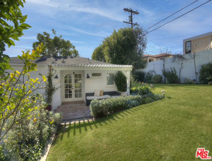 3 Bed Home for Sale in Los Angeles, California