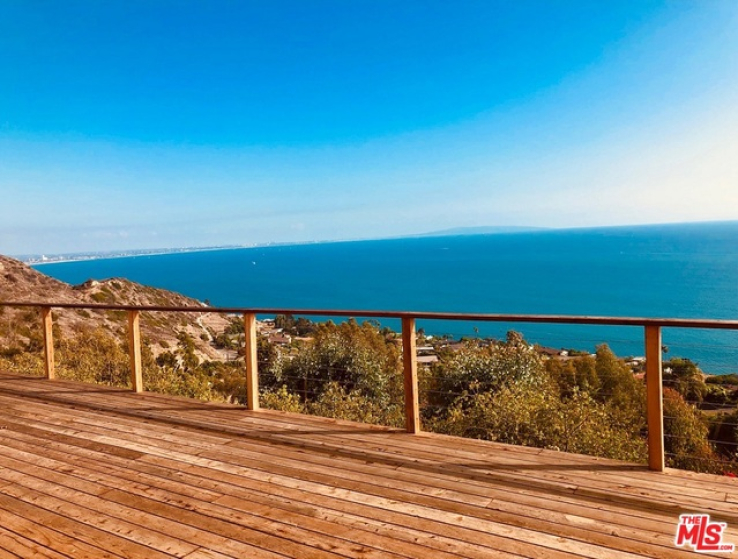 5 Bed Home for Sale in Malibu, California