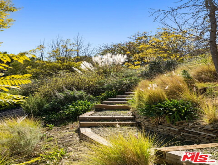 5 Bed Home for Sale in Malibu, California