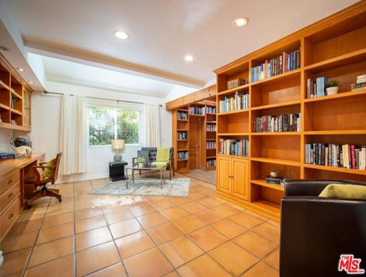 4 Bed Home for Sale in Los Angeles, California