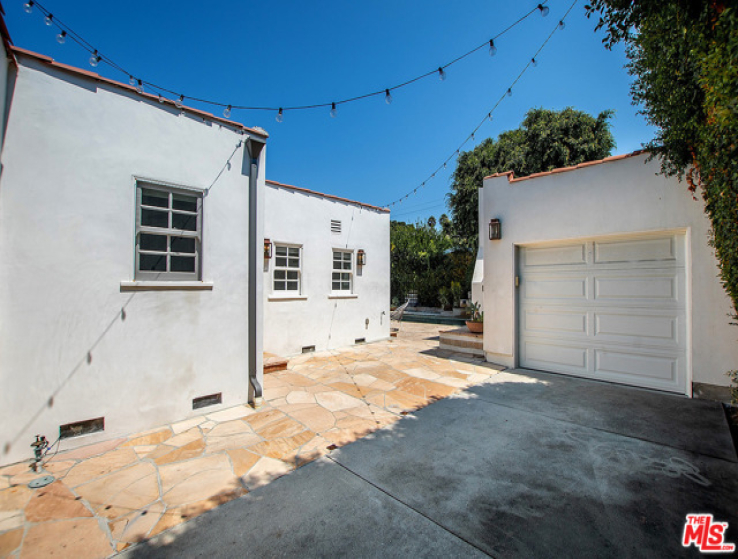 3 Bed Home for Sale in Los Angeles, California