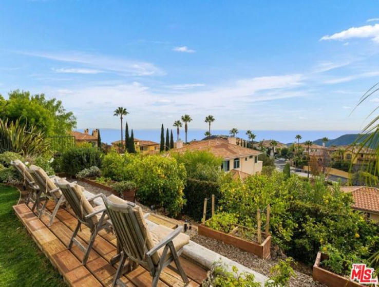 5 Bed Home for Sale in Pacific Palisades, California