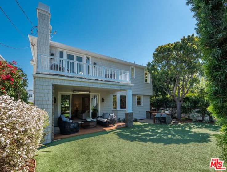 6 Bed Home for Sale in Pacific Palisades, California