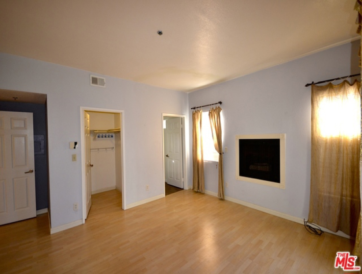 2 Bed Home to Rent in Culver City, California