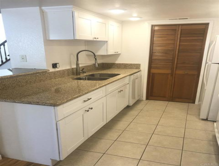 2 Bed Home to Rent in Carlsbad, California