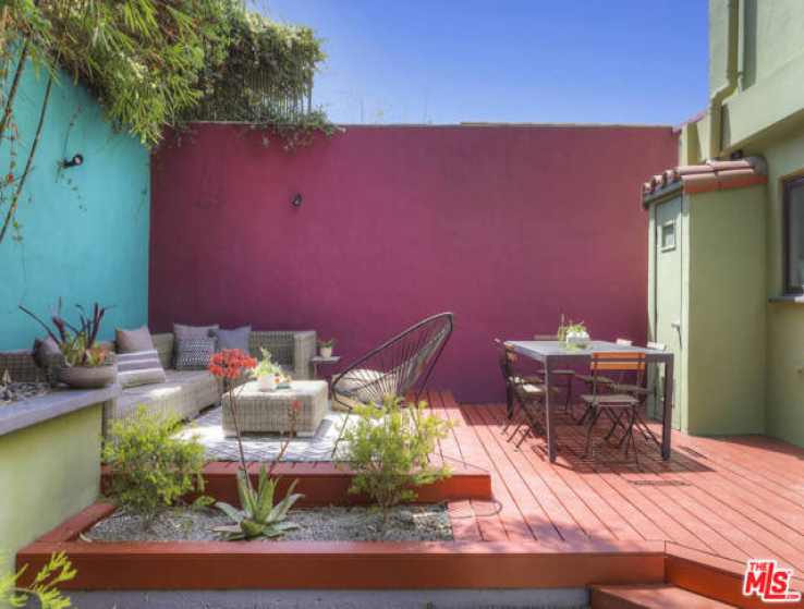 3 Bed Home for Sale in Los Angeles, California