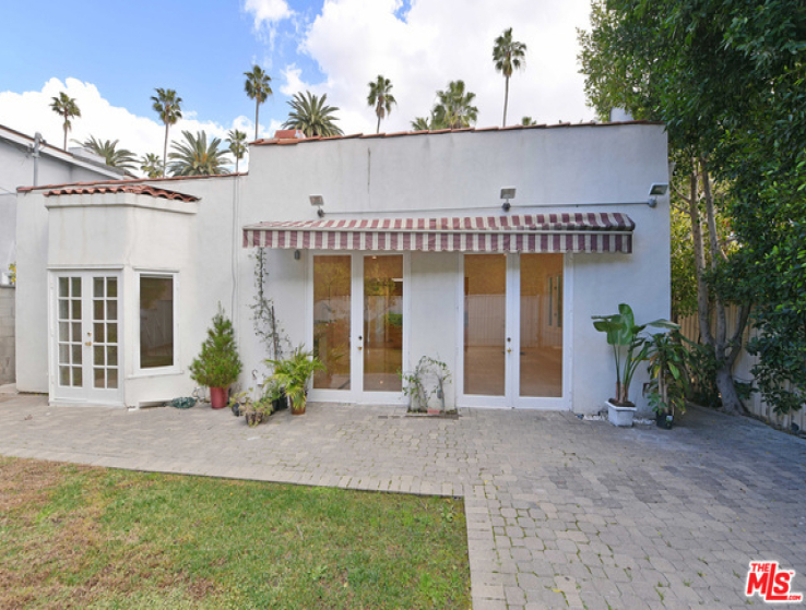 3 Bed Home to Rent in Beverly Hills, California