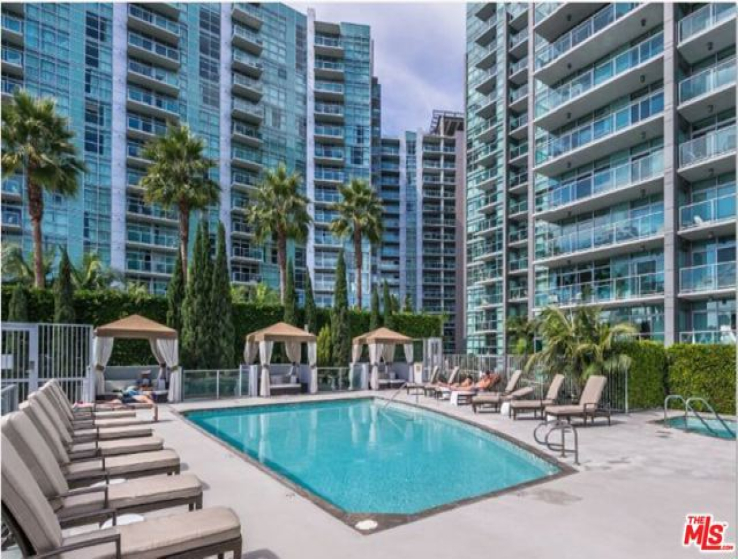 2 Bed Home to Rent in Marina del Rey, California