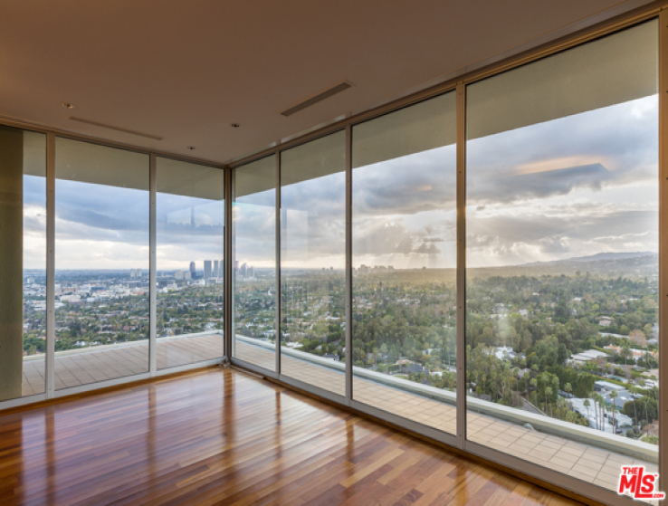  Home for Sale in West Hollywood, California