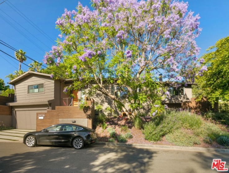 4 Bed Home for Sale in Los Angeles, California