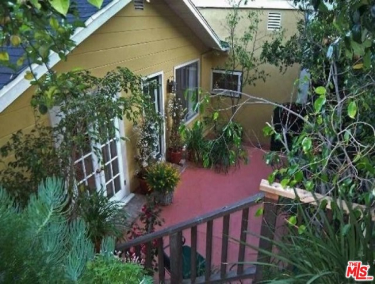 2 Bed Home to Rent in Los Angeles, California