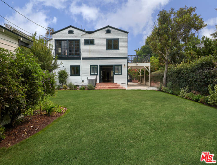 5 Bed Home for Sale in Los Angeles, California