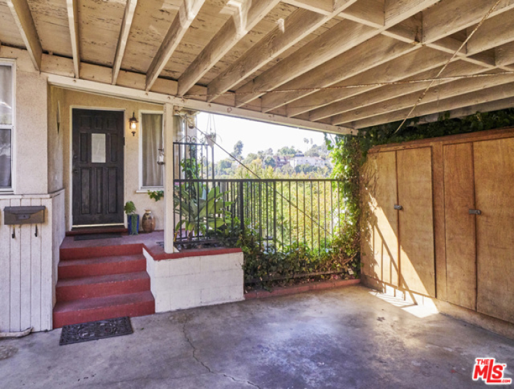 3 Bed Home to Rent in Los Angeles, California