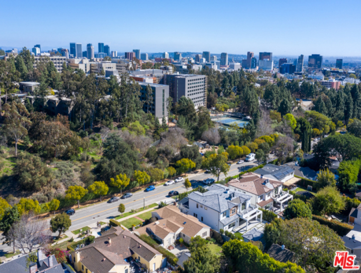 3 Bed Home for Sale in Los Angeles, California