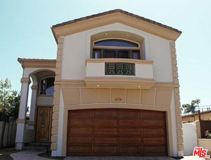 5 Bed Home to Rent in Redondo Beach, California