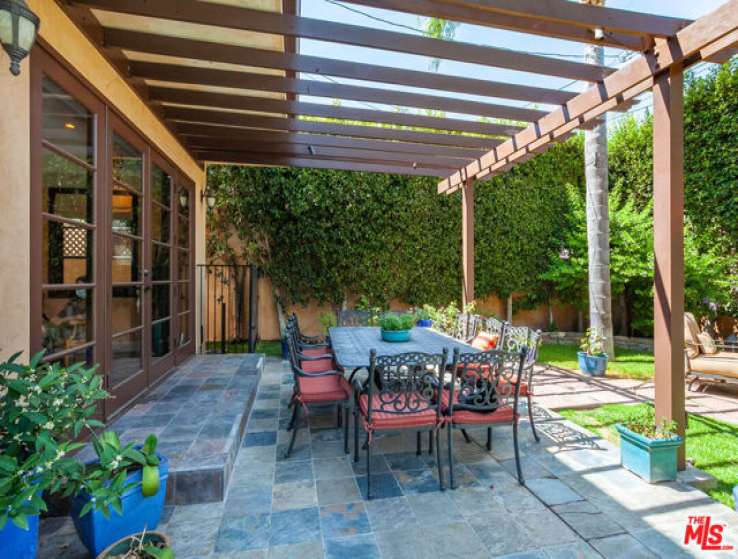 5 Bed Home for Sale in Los Angeles, California