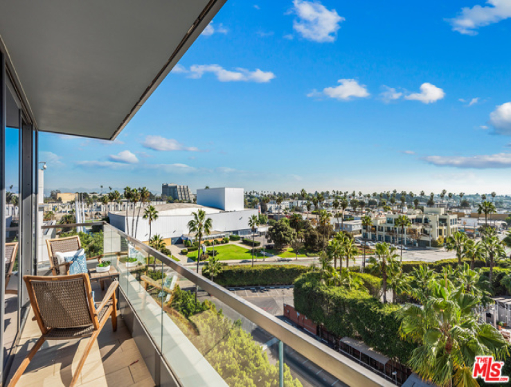 2 Bed Home for Sale in Santa Monica, California