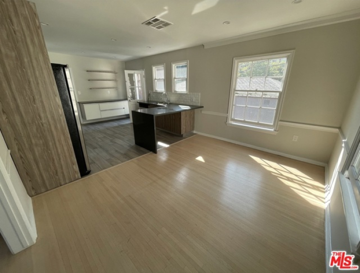 2 Bed Home to Rent in Beverly Hills, California