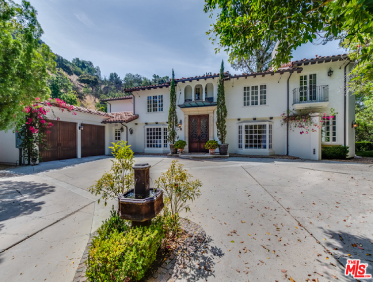 7 Bed Home for Sale in Beverly Hills, California