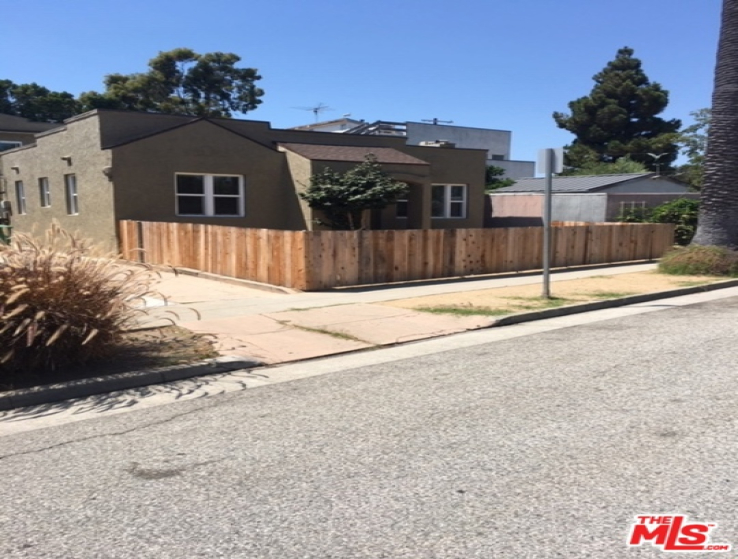 3 Bed Home to Rent in Culver City, California