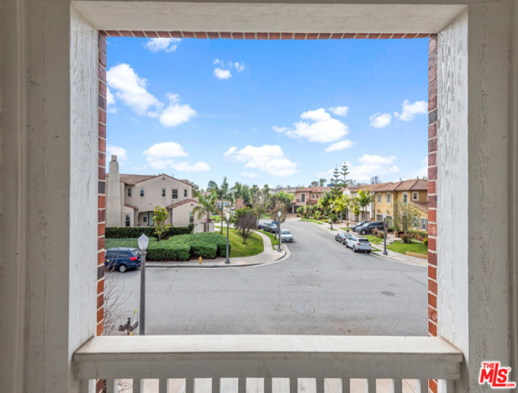 5 Bed Home for Sale in Los Angeles, California