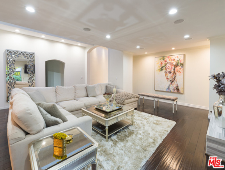 2 Bed Home for Sale in Beverly Hills, California