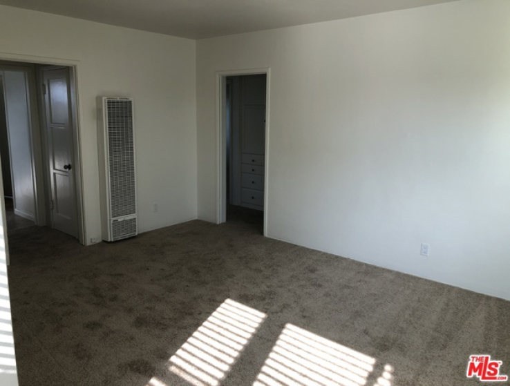 2 Bed Home to Rent in Redondo Beach, California