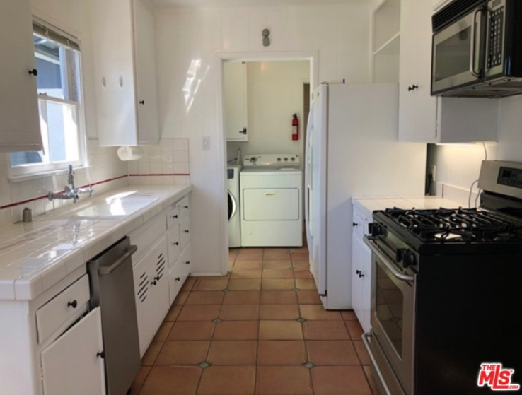 2 Bed Home to Rent in Culver City, California