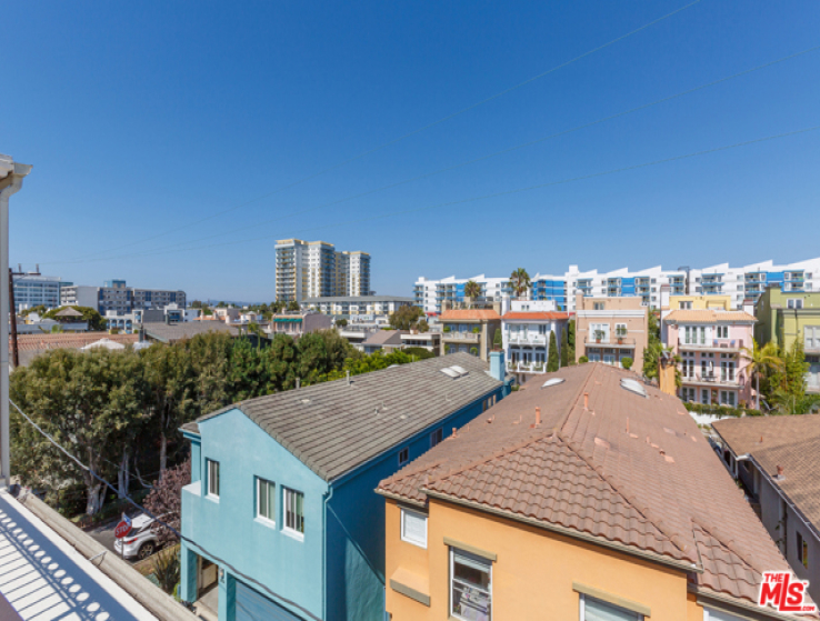 3 Bed Home to Rent in Marina del Rey, California