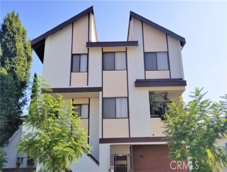  Income Home for Sale in Glendale, California