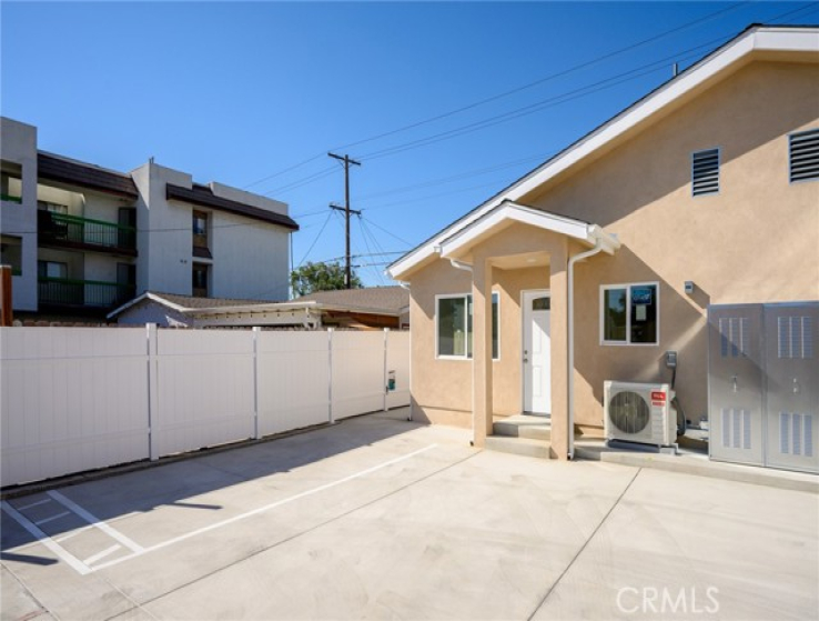 2 Bed Home to Rent in Glendale, California