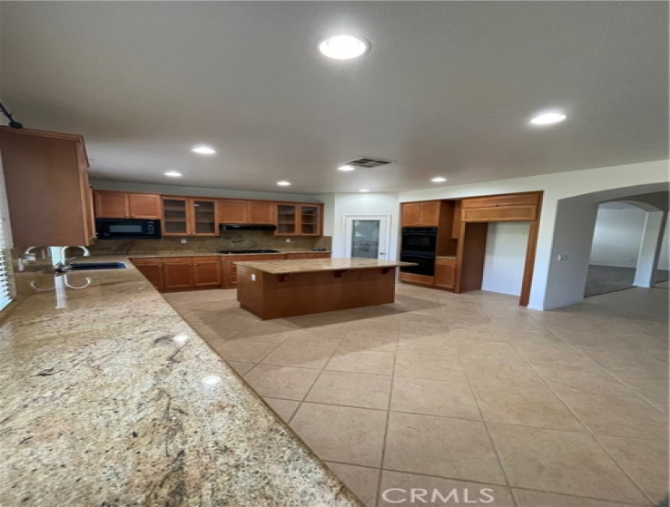 6 Bed Home to Rent in Murrieta, California