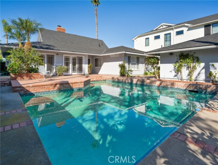 4 Bed Home to Rent in Newport Beach, California