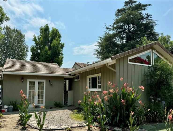 4 Bed Home to Rent in Sherwood Forest, California