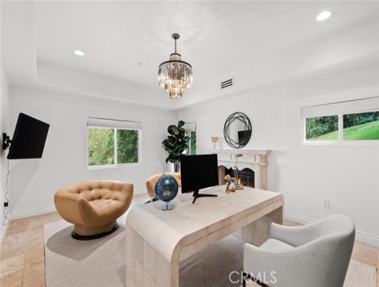 4 Bed Home for Sale in Studio City, California