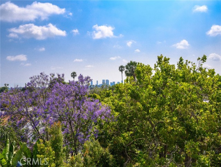 4 Bed Home for Sale in Los Angeles, California