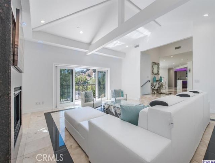 4 Bed Home for Sale in Los Angeles, California