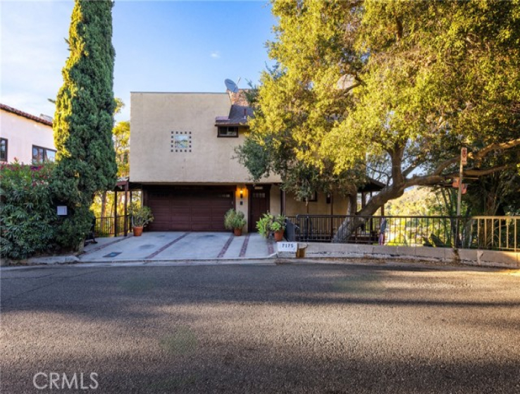 5 Bed Home for Sale in Hollywood Hills, California