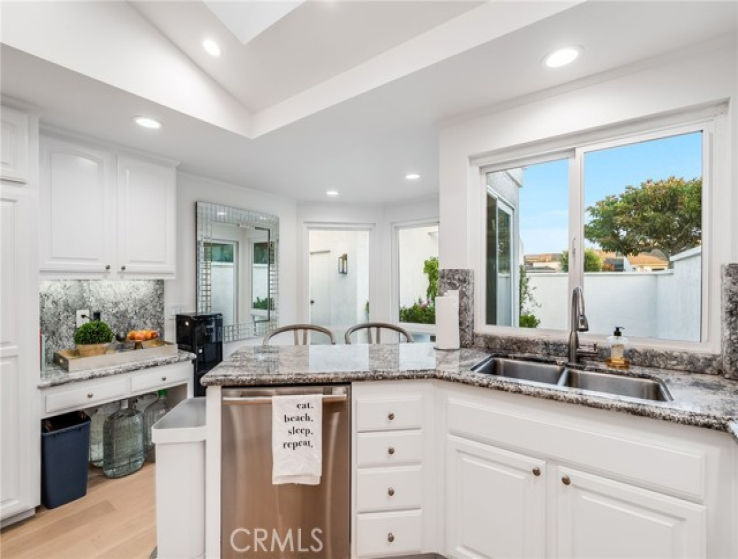 3 Bed Home for Sale in Corona del Mar, California