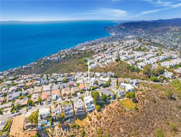 4 Bed Home for Sale in Laguna Beach, California