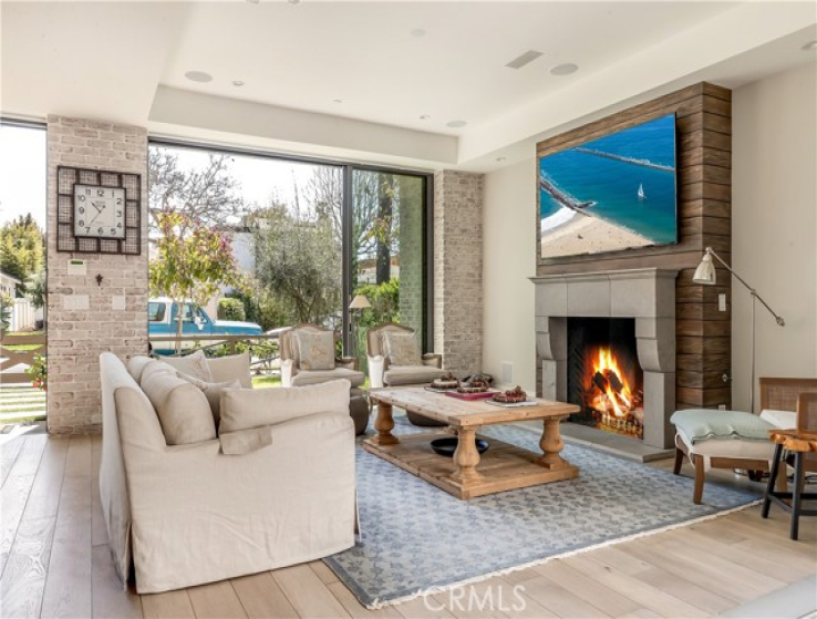 4 Bed Home for Sale in Corona del Mar, California