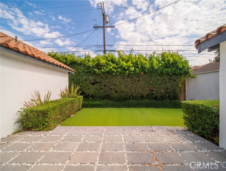 3 Bed Home for Sale in Los Angeles, California