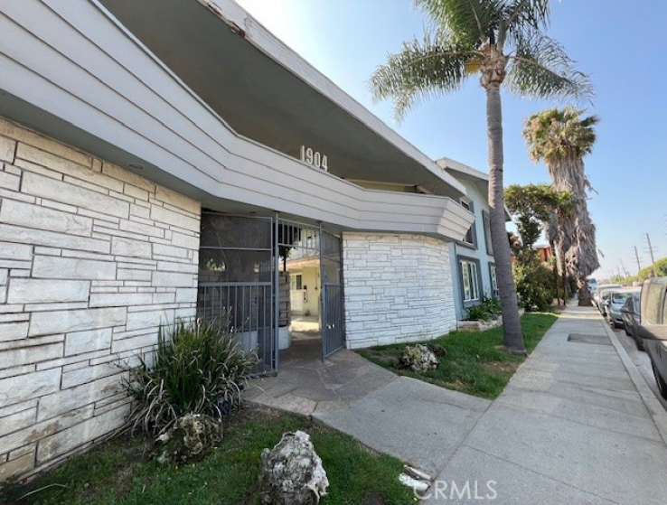  Commercial for Sale in Los Angeles, California