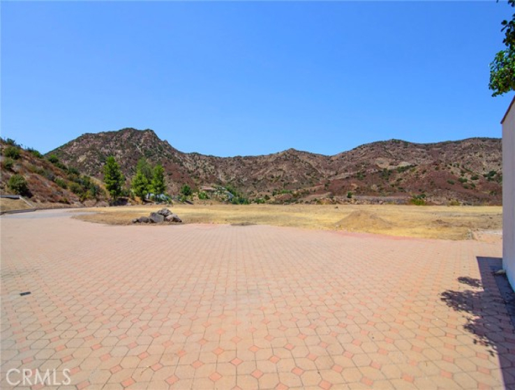  Land for Sale in Agoura Hills, California