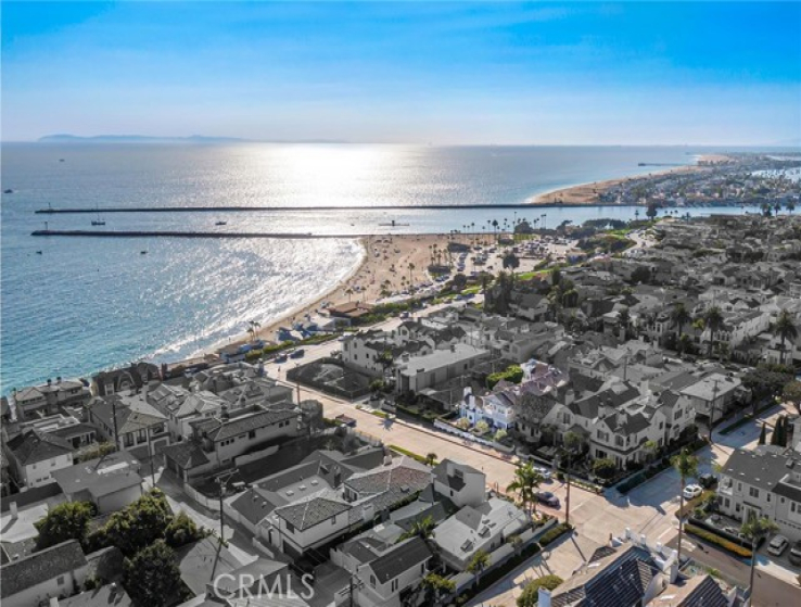 6 Bed Home for Sale in Corona del Mar, California